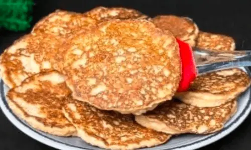 Pancakes aux Flocons d'Avoine et Pommes : La Recette Minceur Qui Fait Mouche !